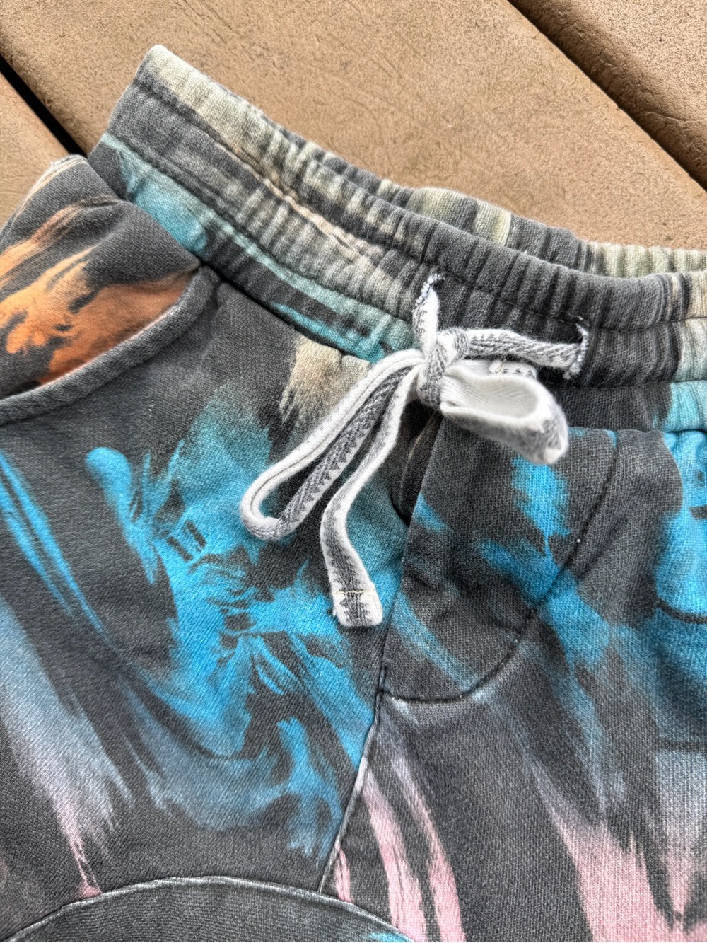 Munstr Kids Tie-Dye Paint swirl slicker  Sweat shorts size 7 - Picture 3 of 7